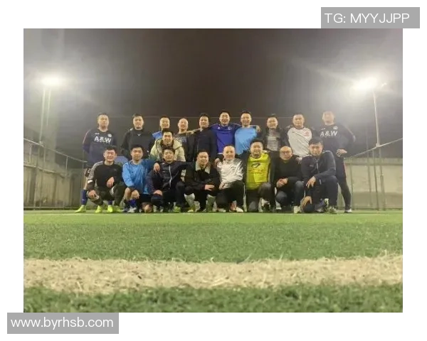 足球巨星们的美食偏好揭秘：从梅西到C罗，他们的私房餐桌是什么样的